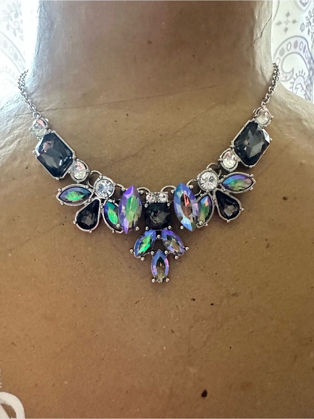 Source Unknown Iridescent Multi-Color Crystal Necklace